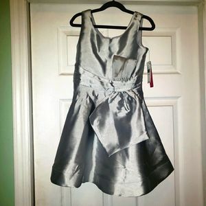 Girls- Silver Big Bow Dress! Size 8